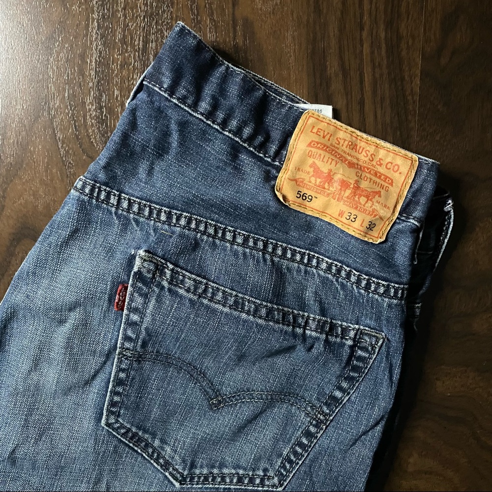 33W X 32L Levis Strauss & Co Jeans